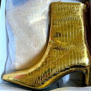 Gold heel boots